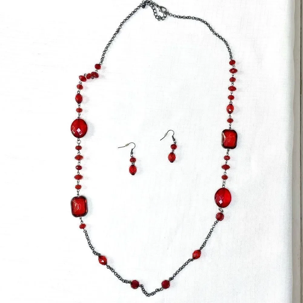 Necklace Earring Set Red resin Beads Stones Gunmetal Chain Matching